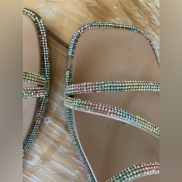 Rainbow rhinestone sandals size 9 worn twice (see images with missing stones) - Picture 4 of 5